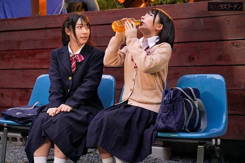 泉りおん出演「野ション女子○生連鎖開脚拘束おしっこ噴射3 泉りおん 皆月ひかる 由良かな」のサンプル画像13枚目