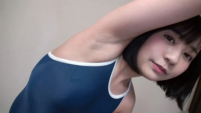 綾瀬ひまり出演「綾瀬ひまり 濡れてテカってピッタリ密着 神スク水 可愛い女子のスクール水着姿をじっとりと堪能!着替え盗撮から始まり貧乳から巨乳にパイパン、ハミ毛、ジョリワキ等のフェチ接写やローションソーププレイやスク水ぶっかけ等を完全着衣で楽しむAV」のサンプル画像2枚目