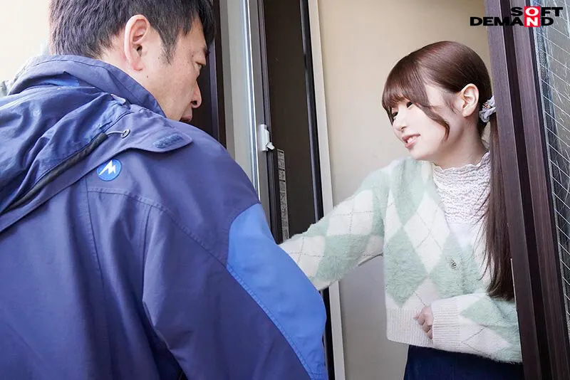 水谷いずみ出演「演出部 入社1年目 水谷いずみ(21)水谷の休日にいきなり実家突撃!兄に見つかっちゃってもノンストップ 家中の至る所で中出し連発!!」のサンプル画像3枚目