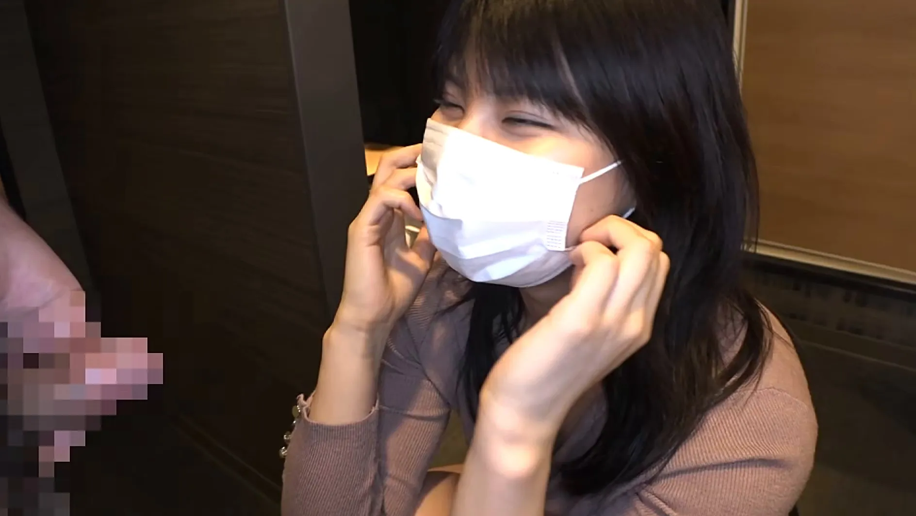 マスク着用を条件にエッチな撮影を了承してくれた高身長女子大生 かおるちゃん 22歳のサンプル画像3枚目
