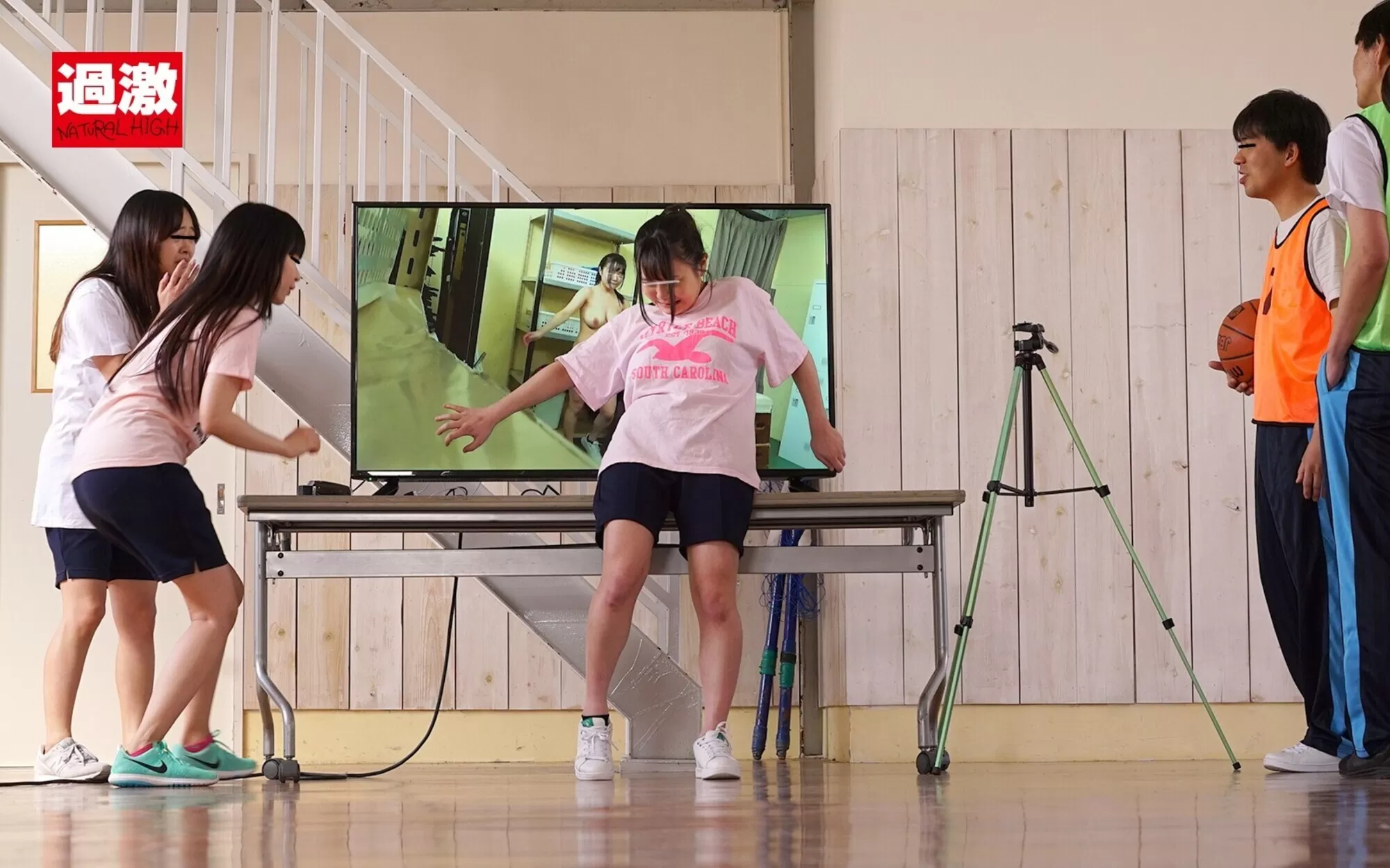 敏感（恥）巨乳痴漢2022 全裸で踊らされたダンス部J〇（推定Hカップ）／エロコス姿で生徒達にぶっかけられた女教師（推定Fカップ）