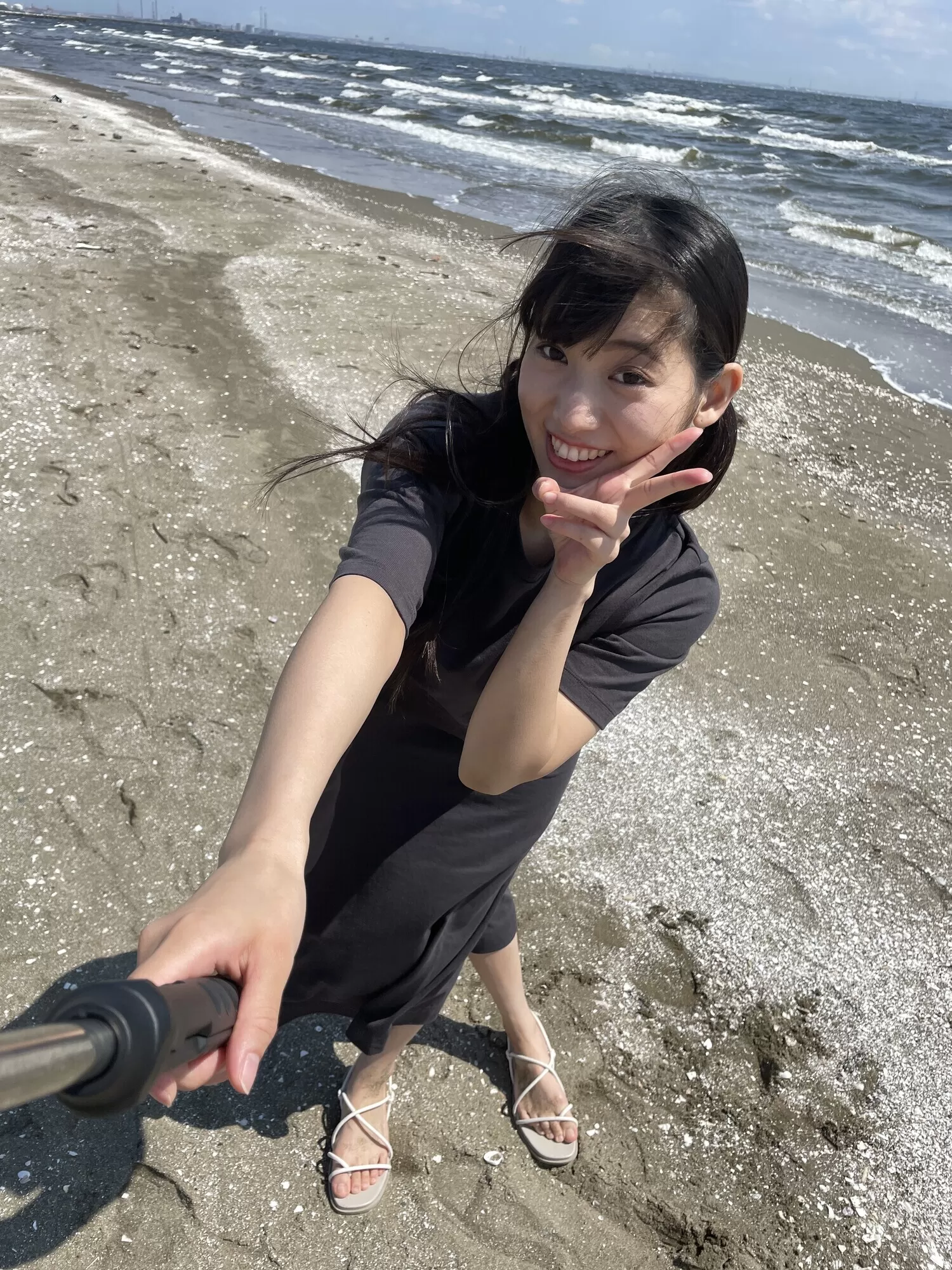 自撮り072露出 街中でスマホ片手に声我慢イキするガチオナ娘のサンプル画像12枚目