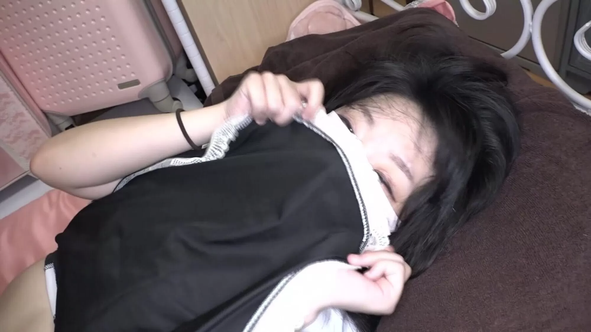 マスク着用を条件にエッチな撮影を了承してくれた普通の女の子総集編(3)かなえちゃん25歳・ひなちゃん23歳・かんなちゃん20歳のサンプル画像16枚目