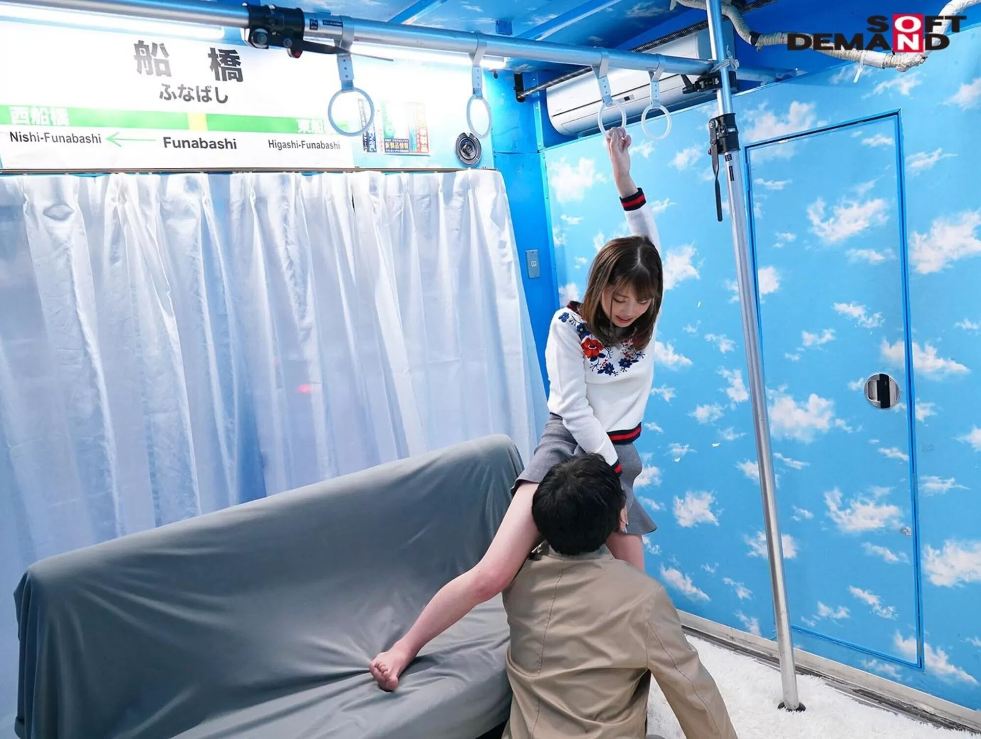 マジックミラー号 1分間で1万円！チキチキ指入れ痴漢で声我慢チャレンジ！凄テクAV男優の妙技で全身をまさぐり失禁、痙攣、大絶頂！ IN船橋 素人娘5名収録