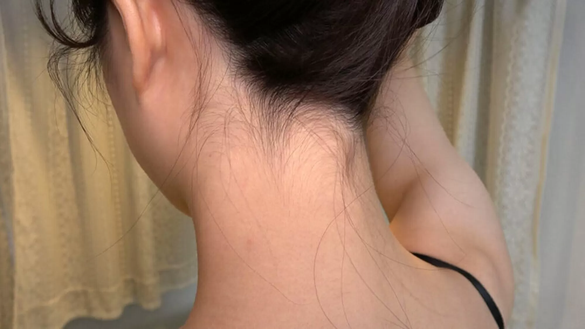 素人娘の全裸図鑑26 今時の女の子12名が恥らいながら脱衣していく様子をじっくり撮影した、変態紳士のためのヘアヌードコレクション