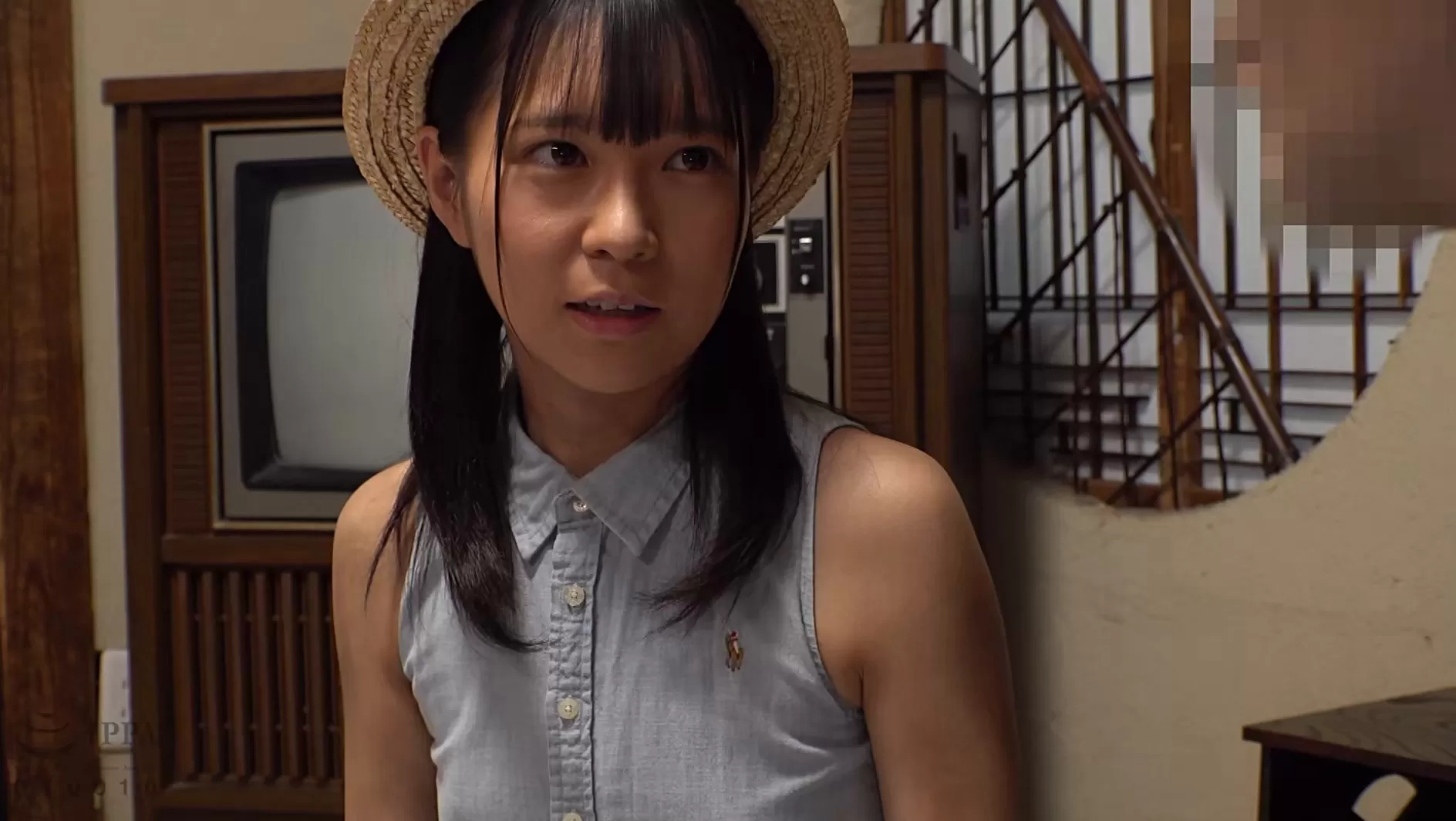 日焼けした姪っ子が遊びに来ました･･･。」帰省した姪っ子姉妹と中出し近親相姦 円井萌華 雅子りな