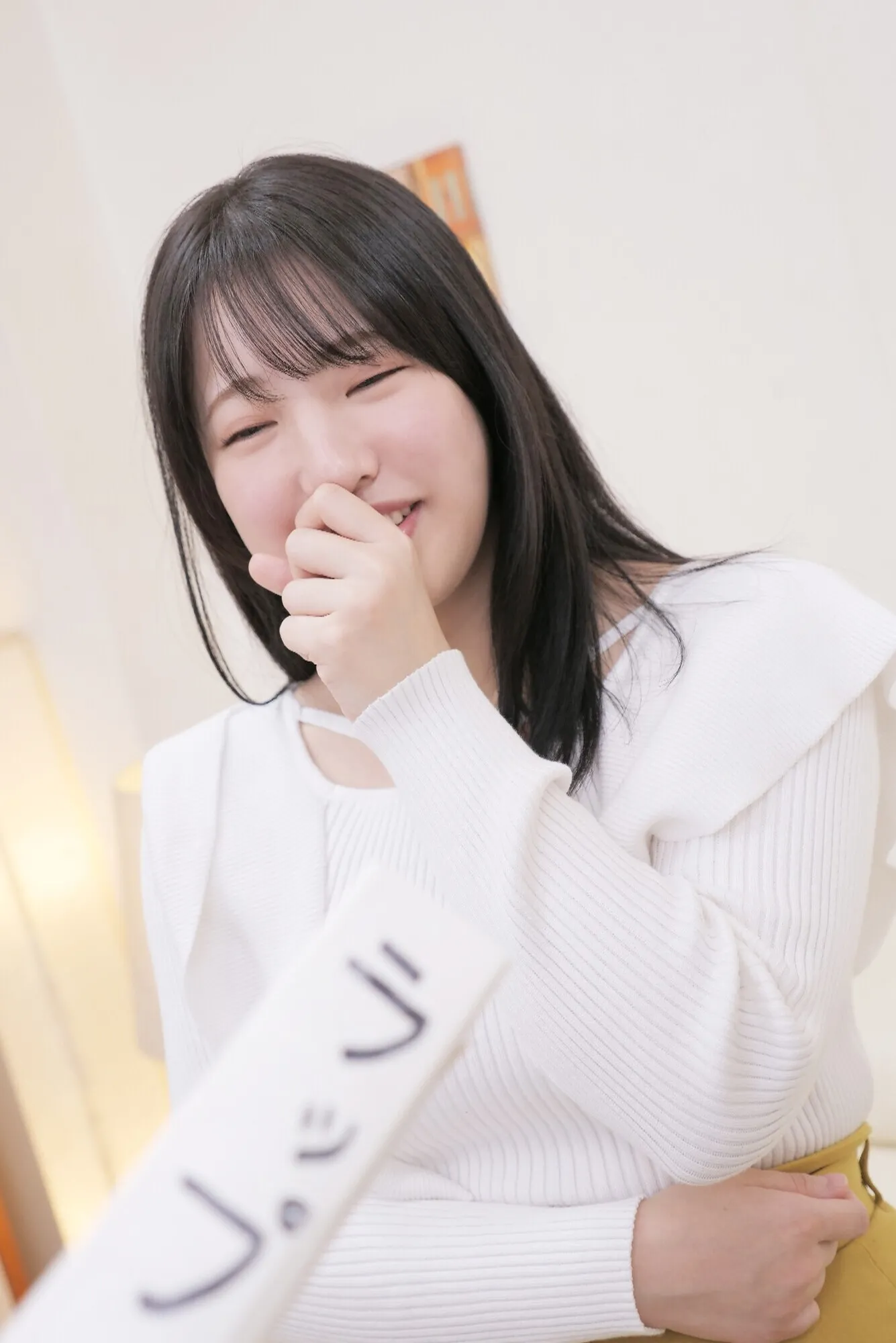 栄川乃亜出演「男女の友情は成立するのか!?女子大生限定! ラップ1枚隔てて男友達チ○ポに素股体験させちゃいました♪」のサンプル画像8枚目