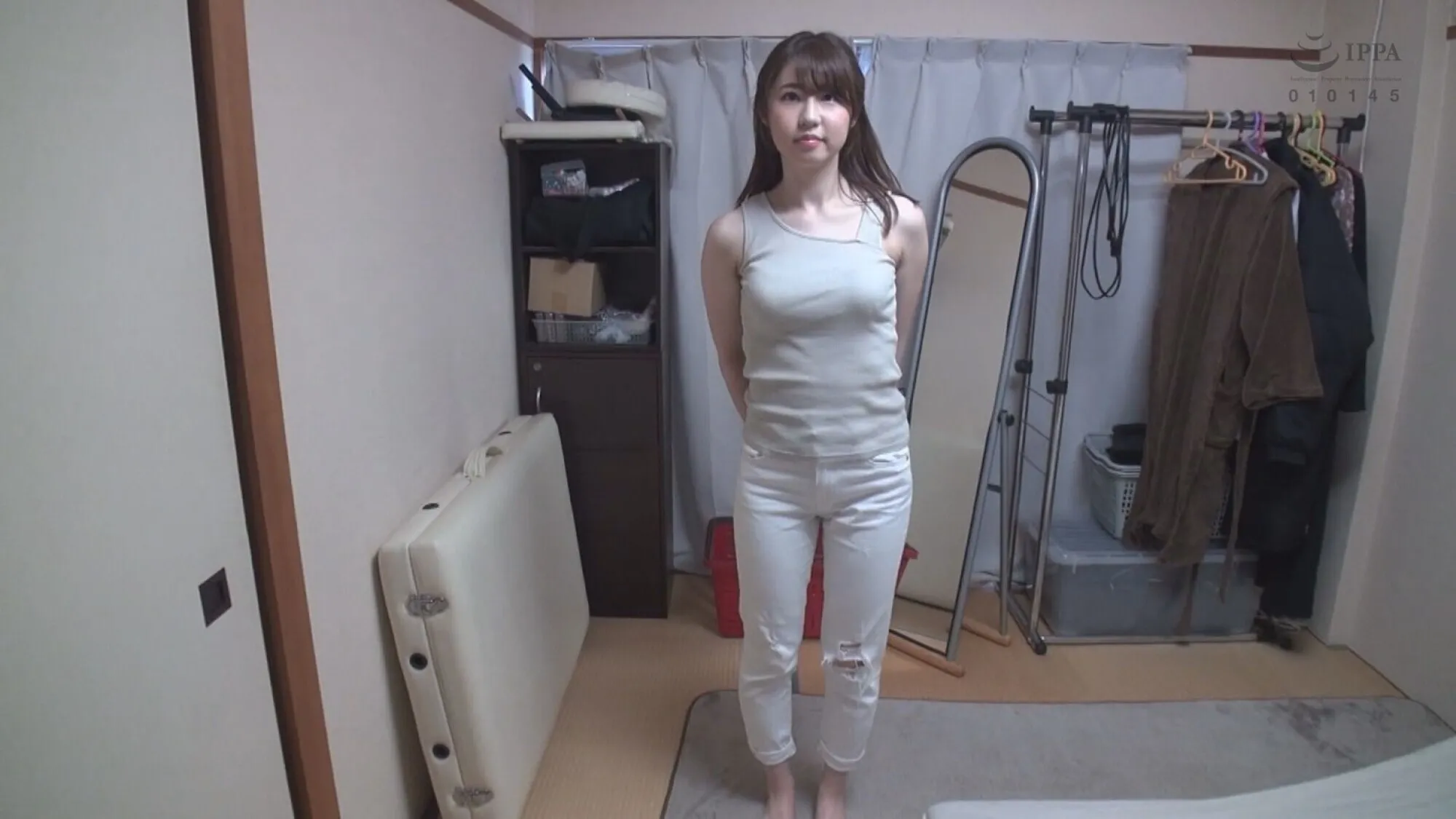 真宮あやな出演「真宮あや AV面接 キャスティング前の全裸チェックや感度チェック」のサンプル画像1枚目