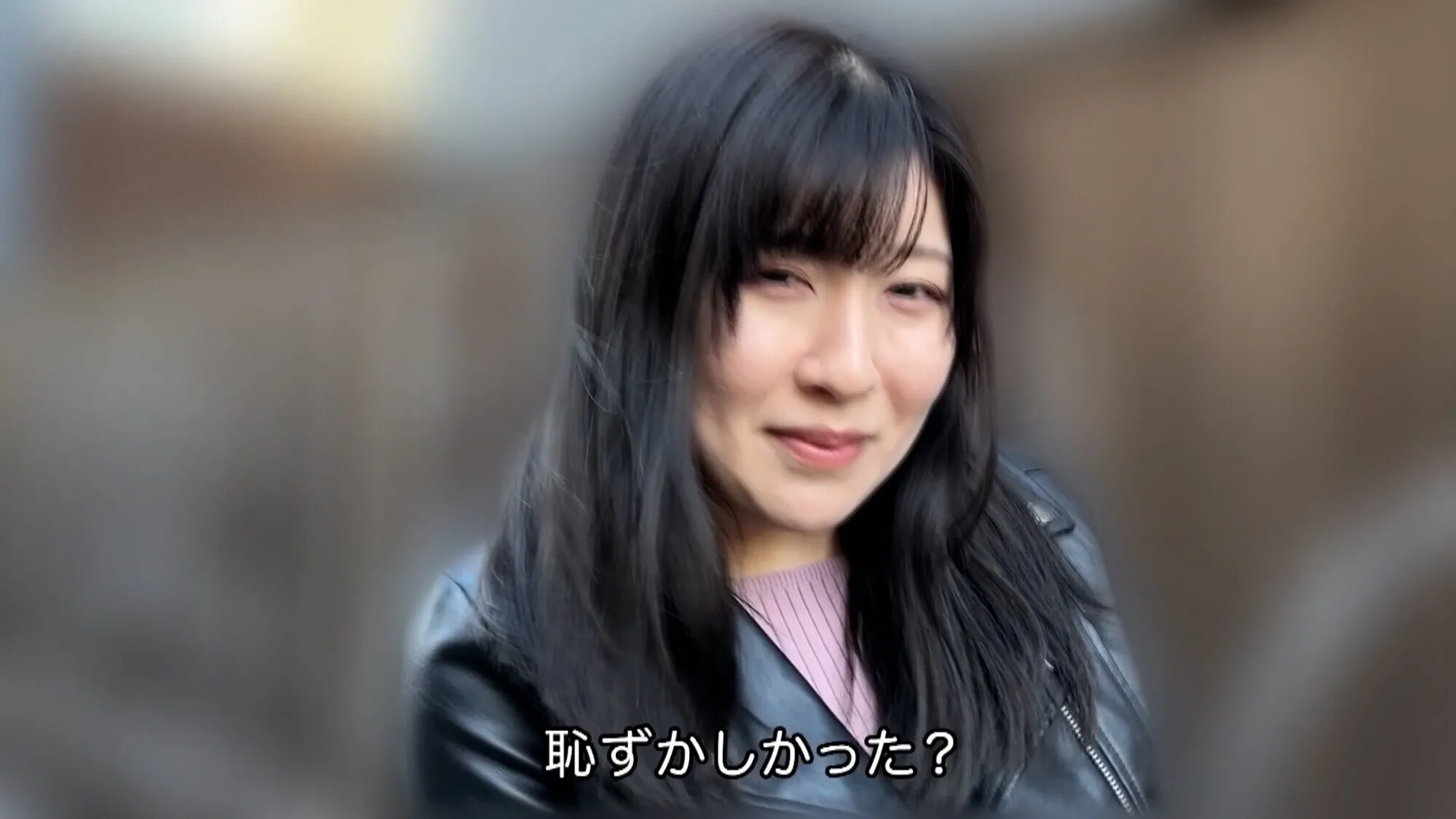 さくらちゃんとリモバイ散歩！街中で絶頂恥辱プレイ！