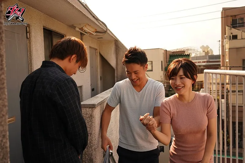 里美ゆりあ出演「お願いされたら断れないおっとり天然な人妻お姉さんの無自覚な誘惑。 里美ゆりあ」のサンプル画像4枚目