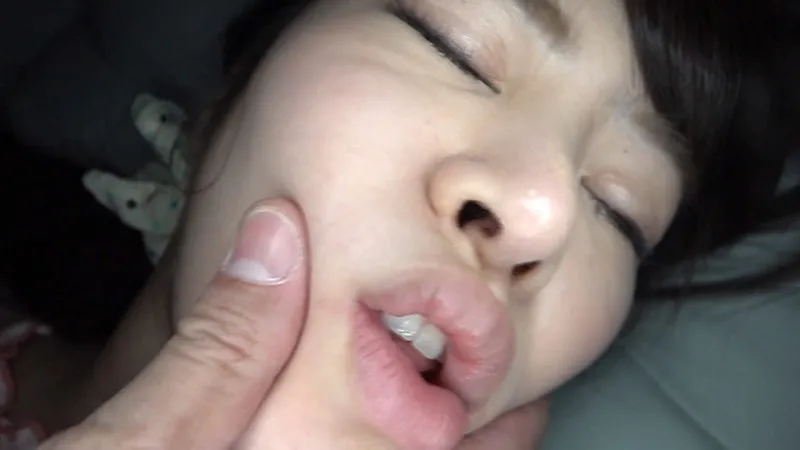 Go To 睡眠姦 眠った女子大生に睡姦イタズラのサンプル画像13枚目