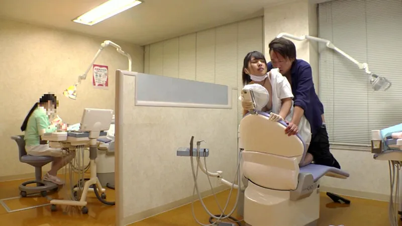 やたらと目があう歯医者さん 柊るい