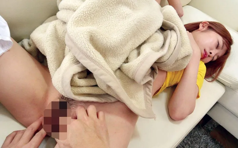 森日向子出演「親父の再婚相手の連れ子がオルチャン系ファッションのギャル妹! 森日向子」のサンプル画像5枚目